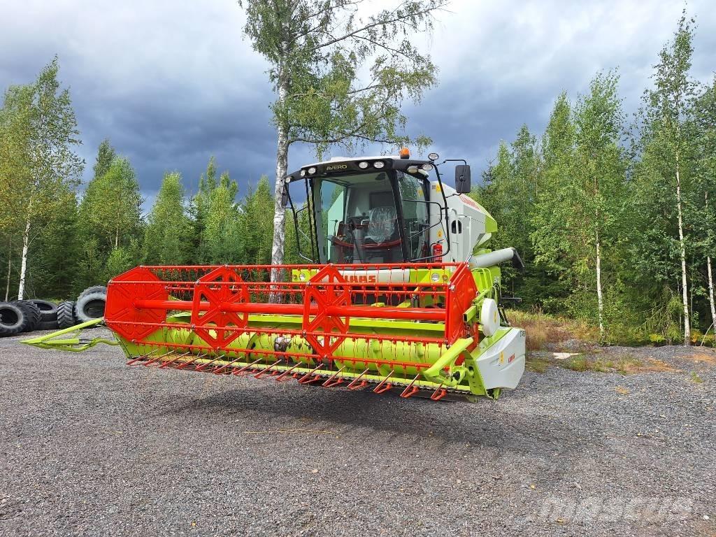 CLAAS Avero 240 Ražas novākšanas kombaini