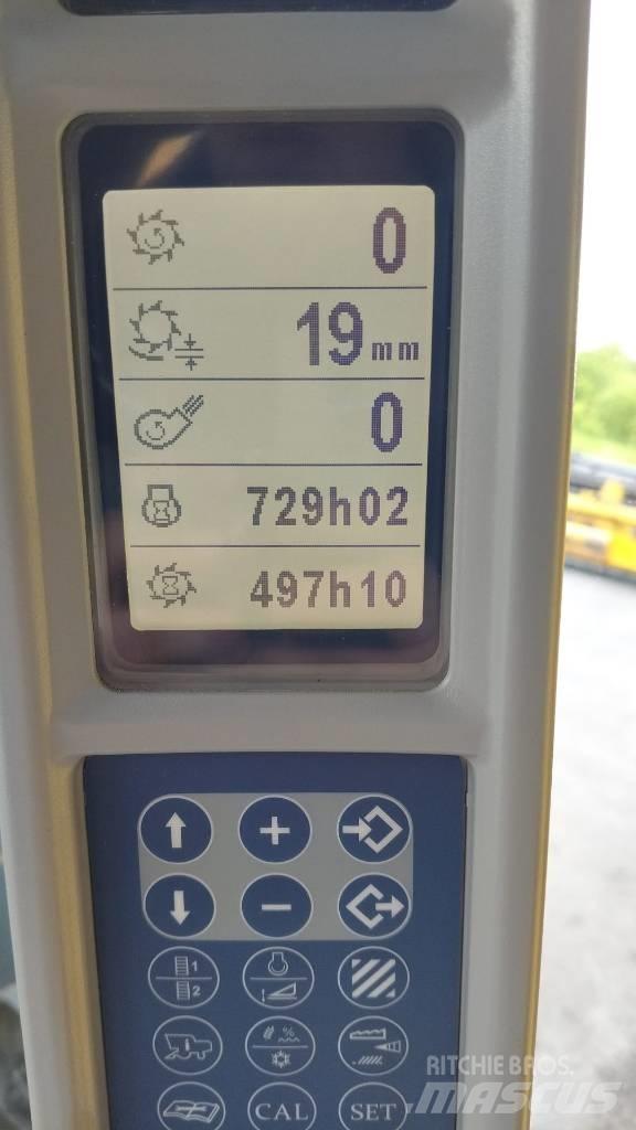 New Holland TC 5070 Ražas novākšanas kombaini