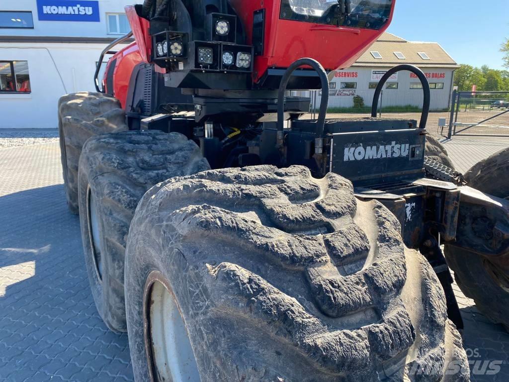Komatsu 911 Harvesteri