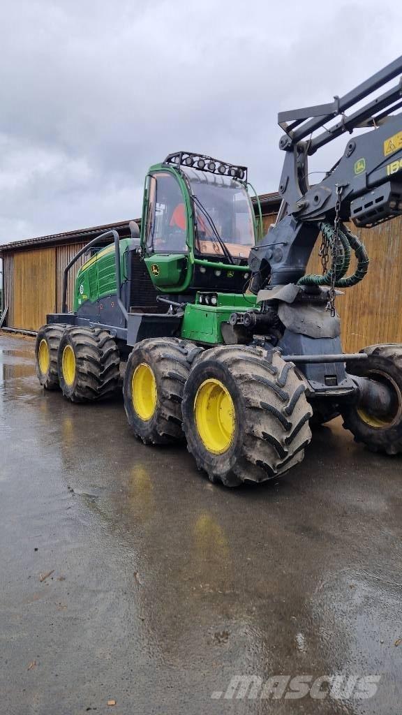John Deere 1270 G Harvesteri
