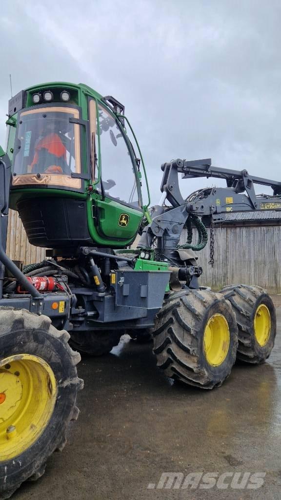 John Deere 1270 G Harvesteri