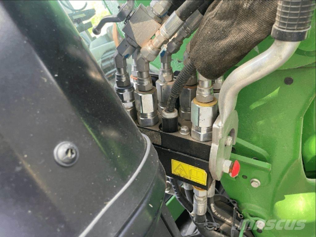 John Deere 6120 M Traktori