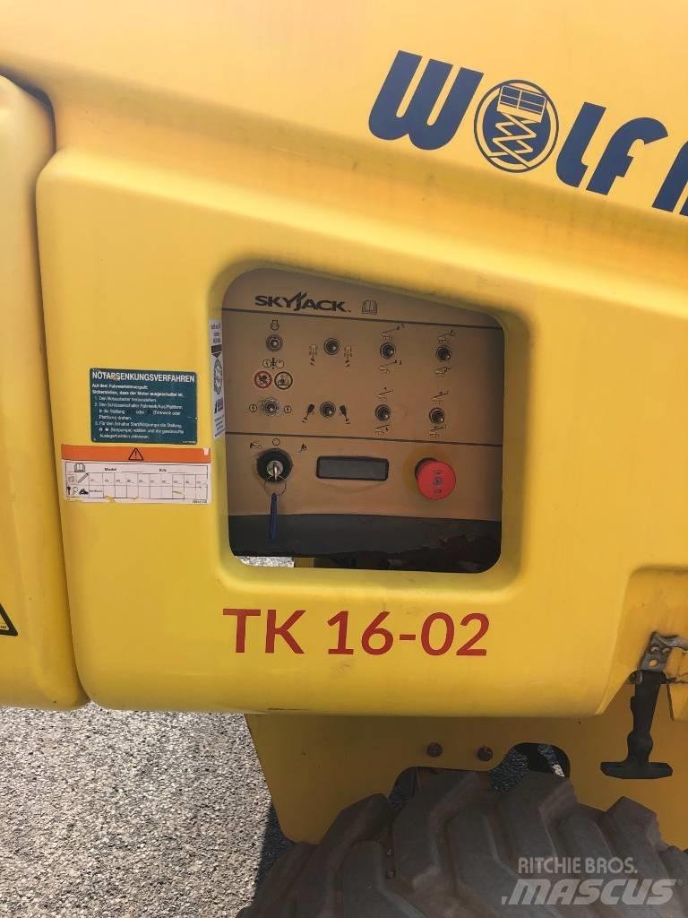 SkyJack SJ 45 T Teleskopiskie pacēlāji