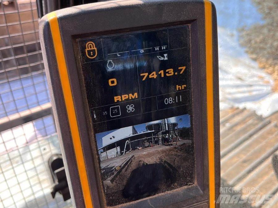JCB JS130LC Kāpurķēžu ekskavatori