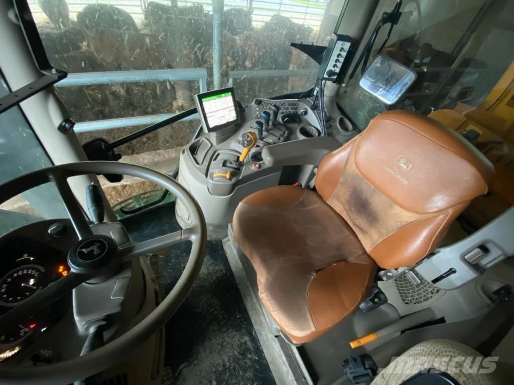 John Deere 6120R Traktori