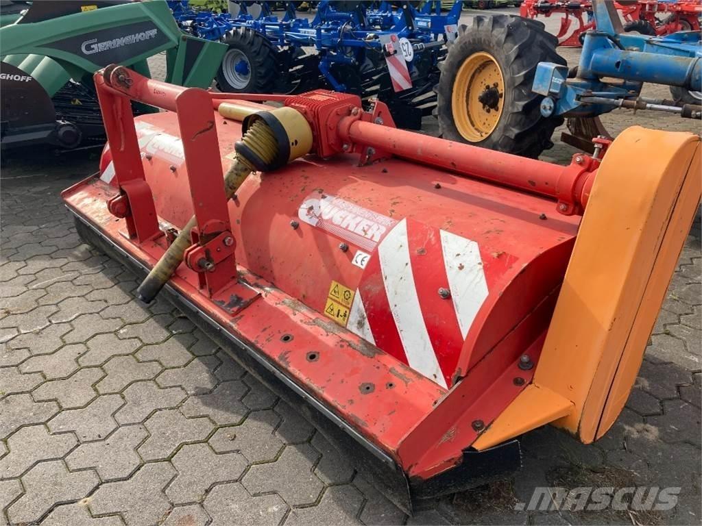 Dücker UM 27 Cits lopbarības novācēju, kombainu aprīkojums