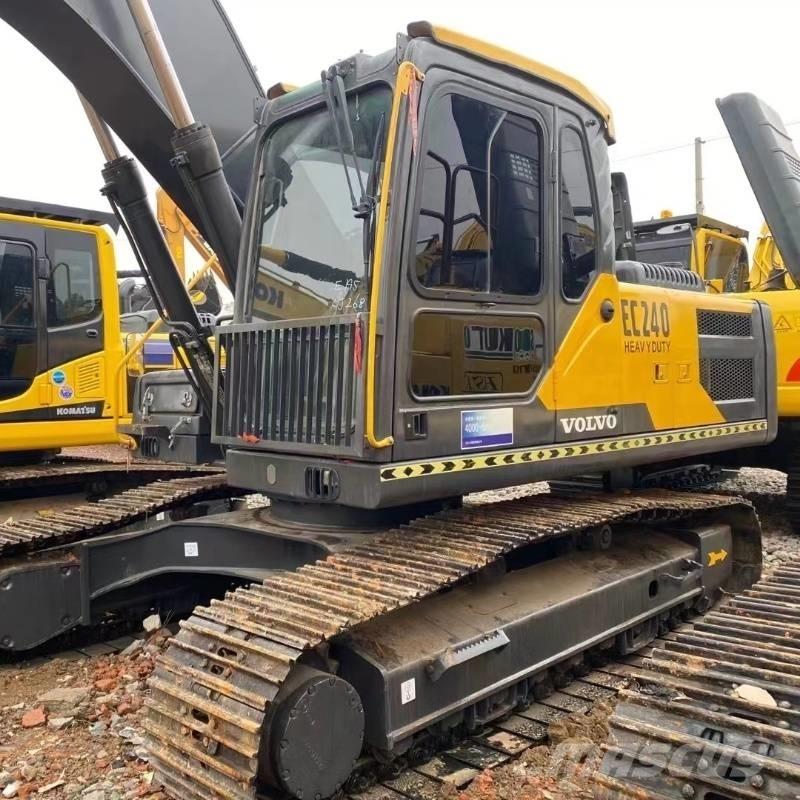 Volvo EC 240 Kāpurķēžu ekskavatori