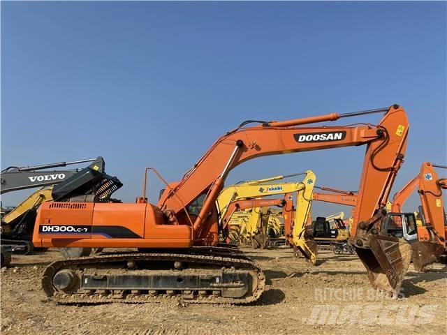 Doosan DH 300 Kāpurķēžu ekskavatori