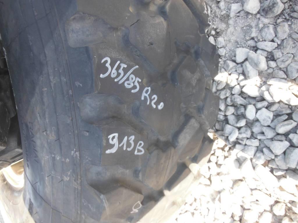 Michelin 365/85R20 Riepas, riteņi un diski