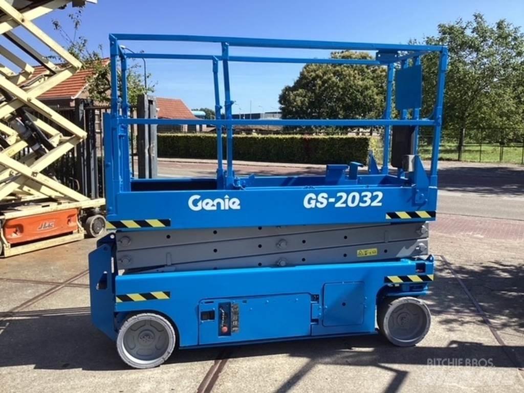 Genie GS2032 Šķerveida pacēlāji