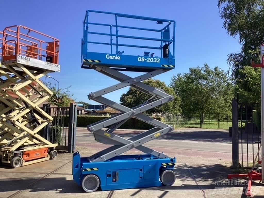 Genie GS2032 Šķerveida pacēlāji