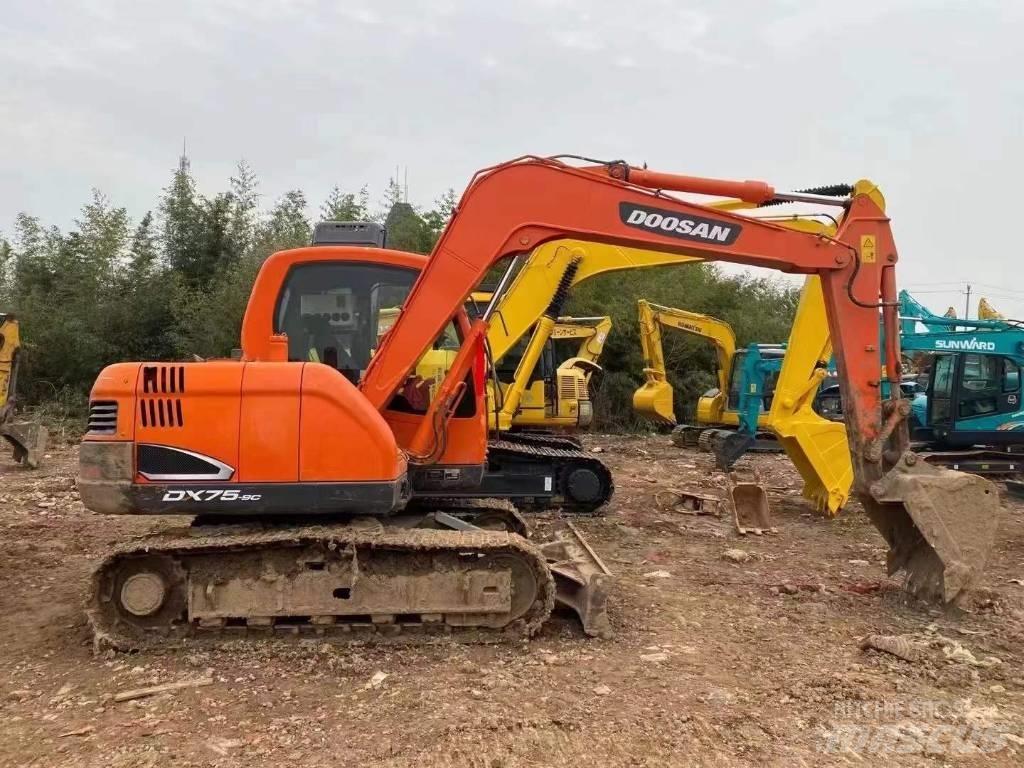 Doosan DX 75-9 C Kāpurķēžu ekskavatori