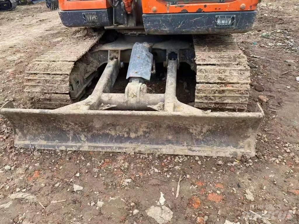 Doosan DX 75-9 C Kāpurķēžu ekskavatori
