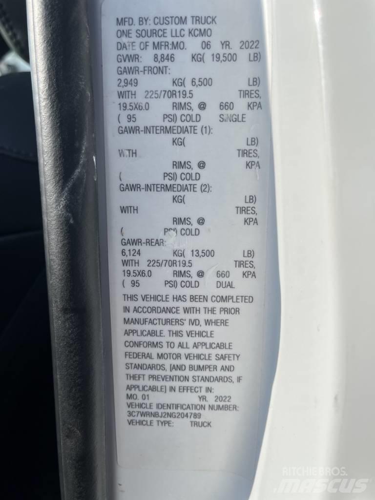 RAM 5500 Platformas/izkraušana no sāniem