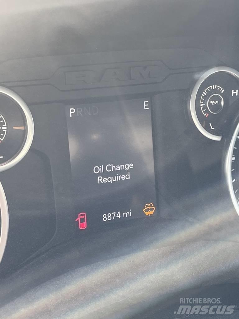 RAM 5500 Platformas/izkraušana no sāniem
