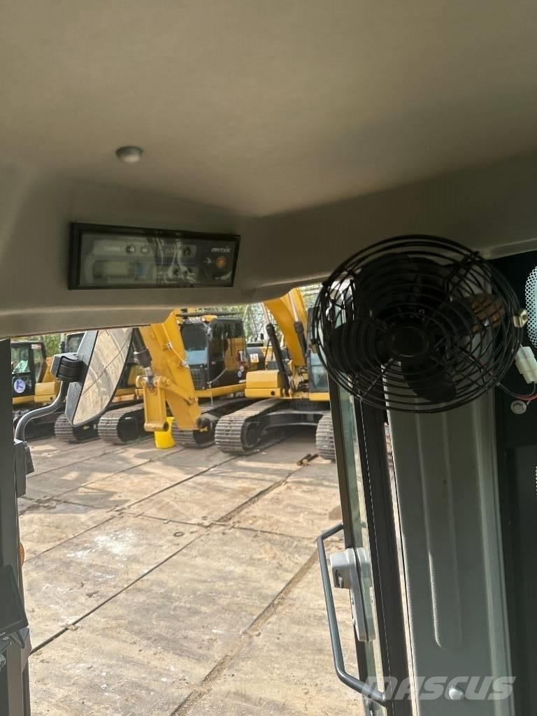 JCB 3 CX Ekskavatori-iekrāvēji