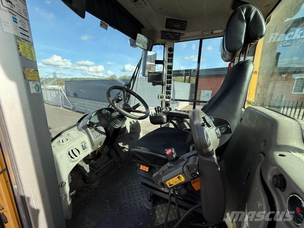 Volvo L 120 F Iekrāvēji uz riteņiem
