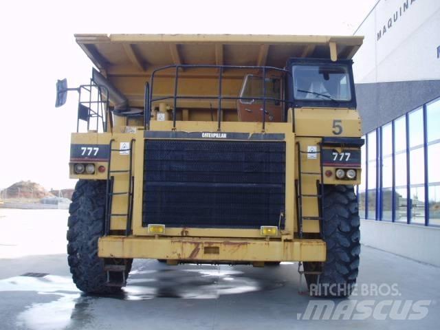 CAT 777 Karjeras kravas automašīnas