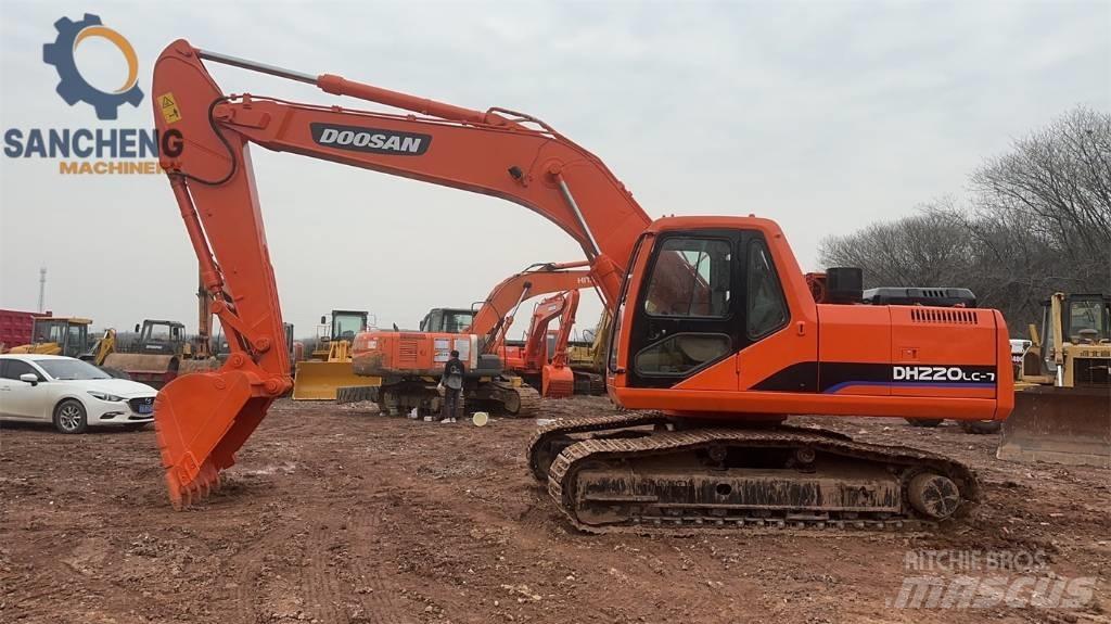 Doosan DH 220 Kāpurķēžu ekskavatori