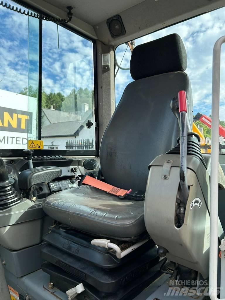 Takeuchi TB 230 Mini ekskavatori < 7 t