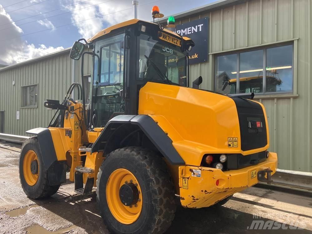 JCB 411 Iekrāvēji uz riteņiem