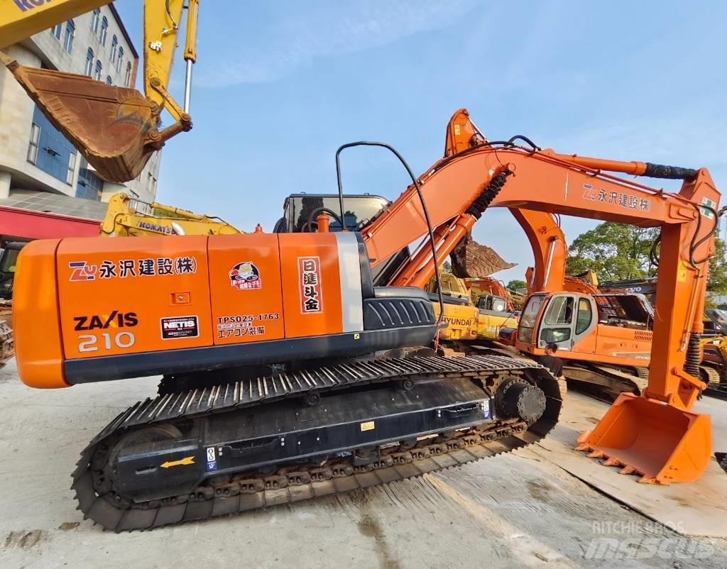 Hitachi ZX 210 Kāpurķēžu ekskavatori
