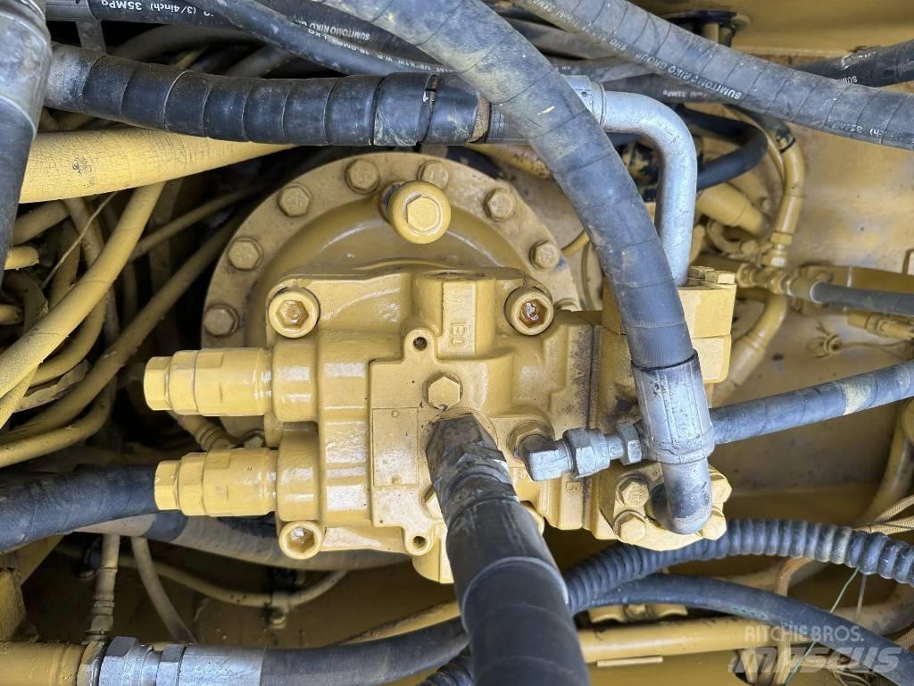 CAT 320D Kāpurķēžu ekskavatori