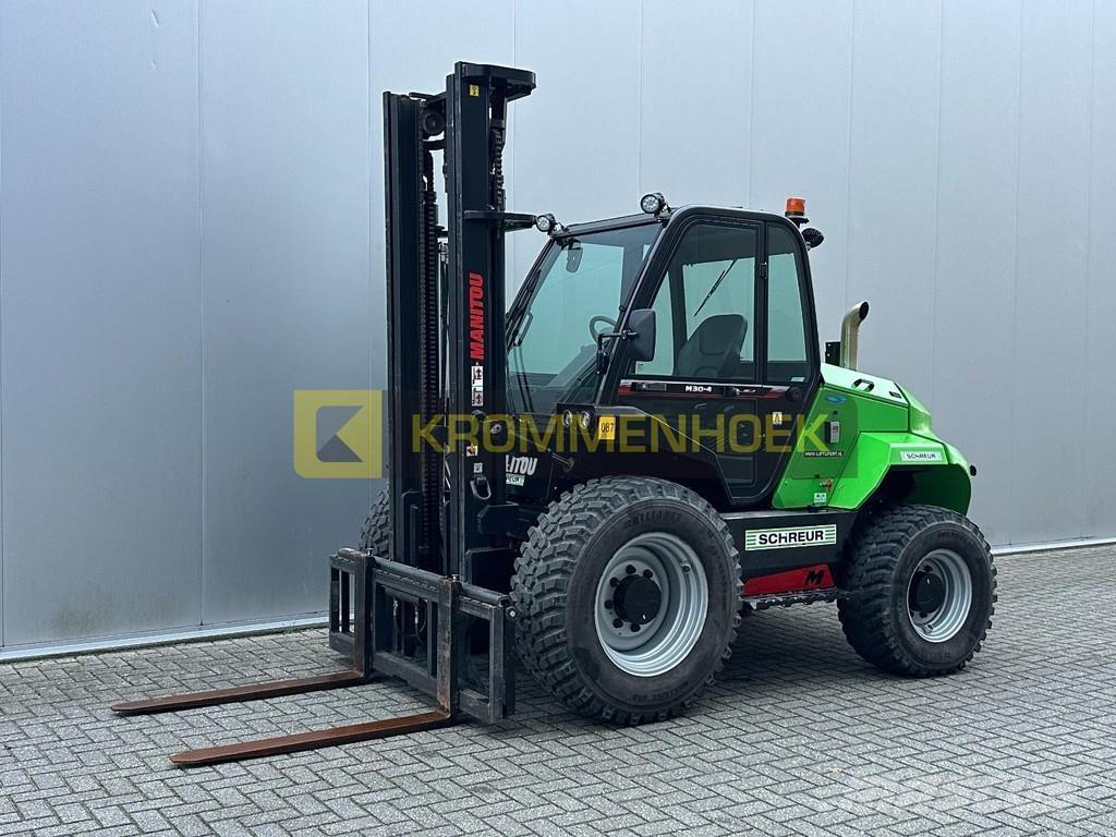 Manitou M30-4 Apvidus autokrāvējs
