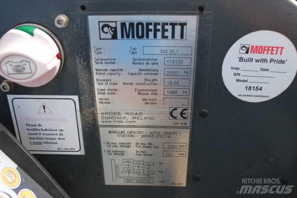 Moffett M4 20.1 Kravas mašīnām piestiprināmie pacēlāji
