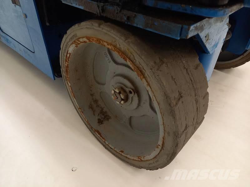 Genie GS 2032 Šķerveida pacēlāji