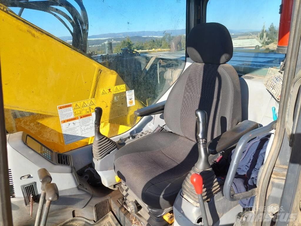 Komatsu PC 228 LC-3 Kāpurķēžu ekskavatori