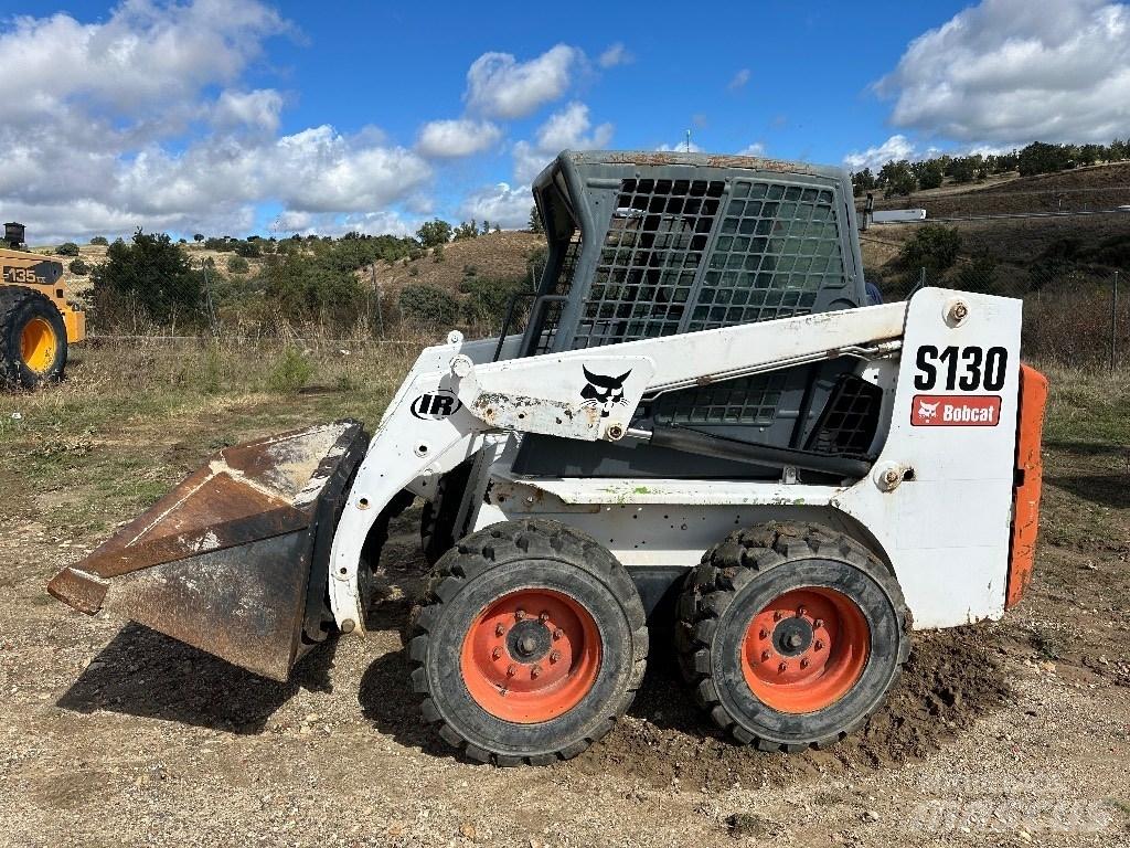 Bobcat S 130 Lietoti riteņu kompaktiekrāvēji