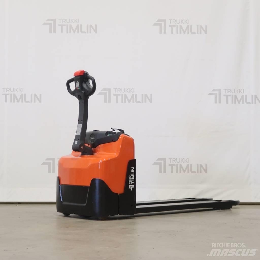 Toyota LWI160 Zemie palešu pacēlāji