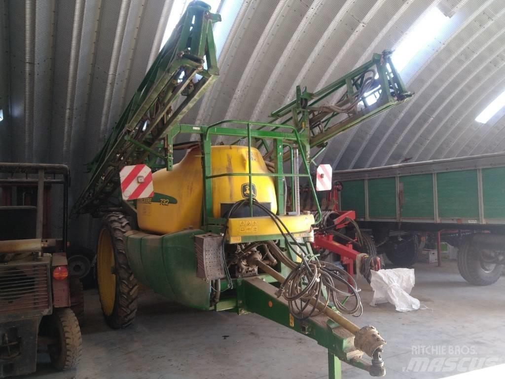 John Deere 732 Piekabināmie smidzinātāji(miglotāji)