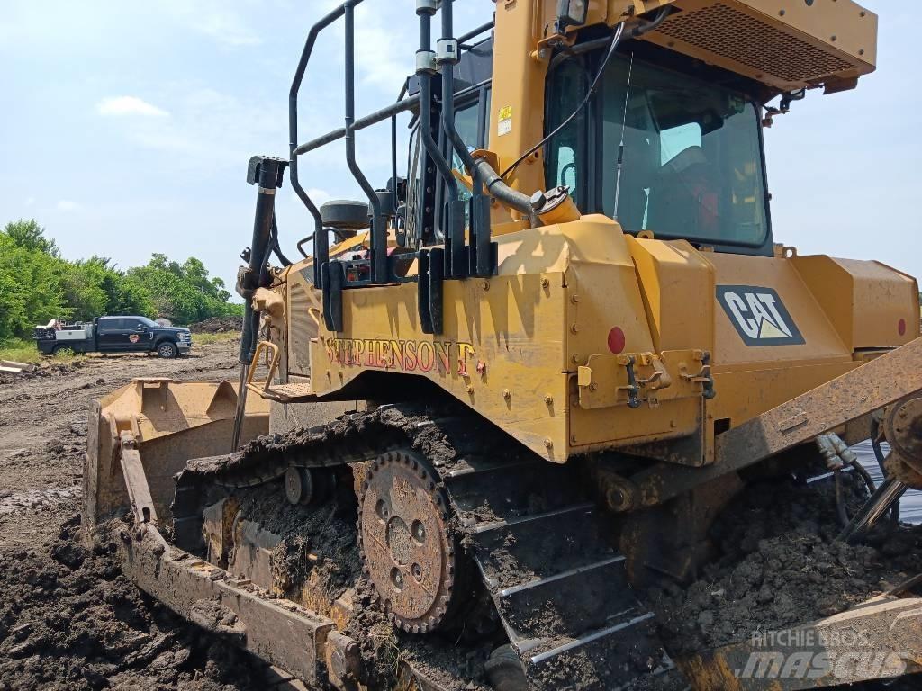 CAT D 6 T XL Kāpurķēžu buldozeri