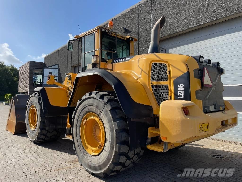 Volvo L220G Iekrāvēji uz riteņiem