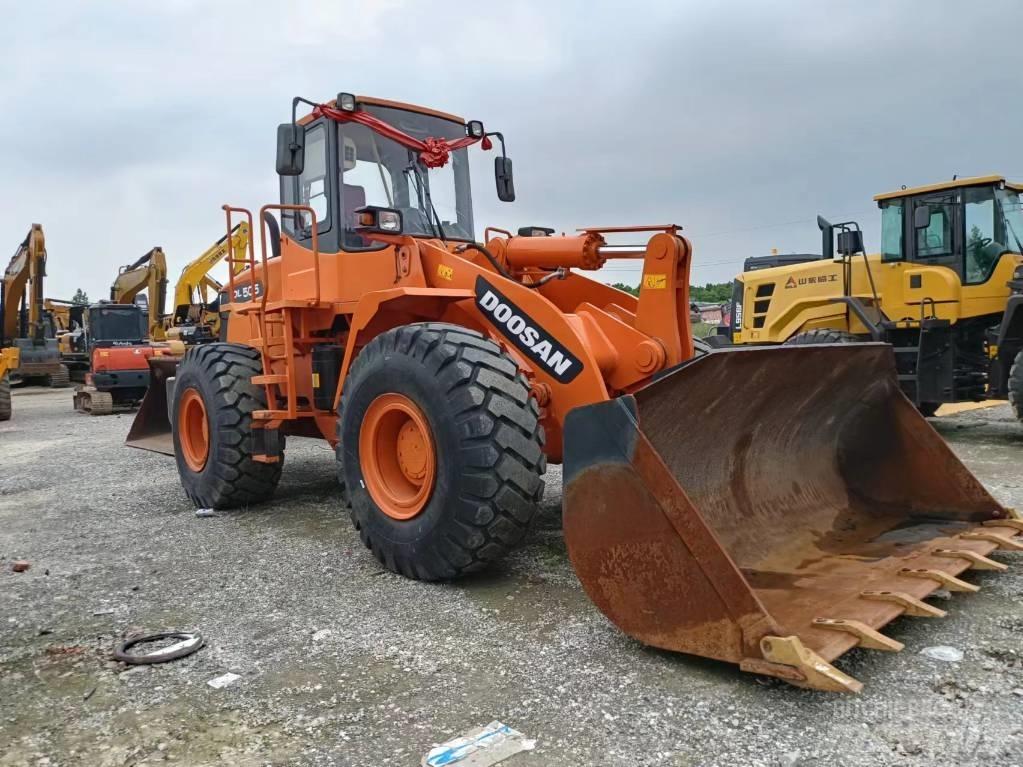 Doosan DL505 Iekrāvēji uz riteņiem