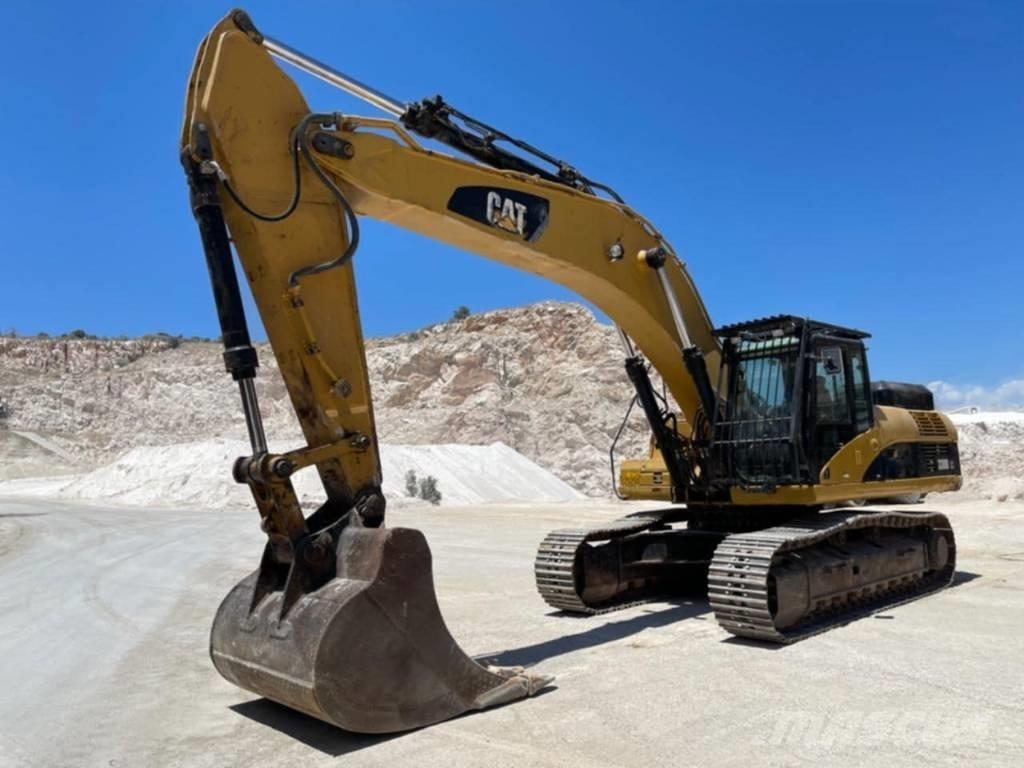 CAT 330 D LN Kāpurķēžu ekskavatori