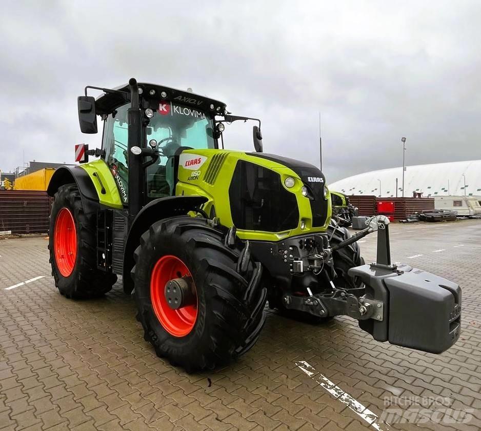 CLAAS Axion 850 Traktori