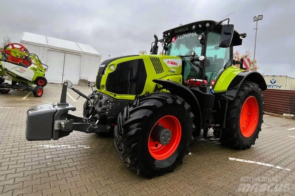 CLAAS Axion 850 Traktori