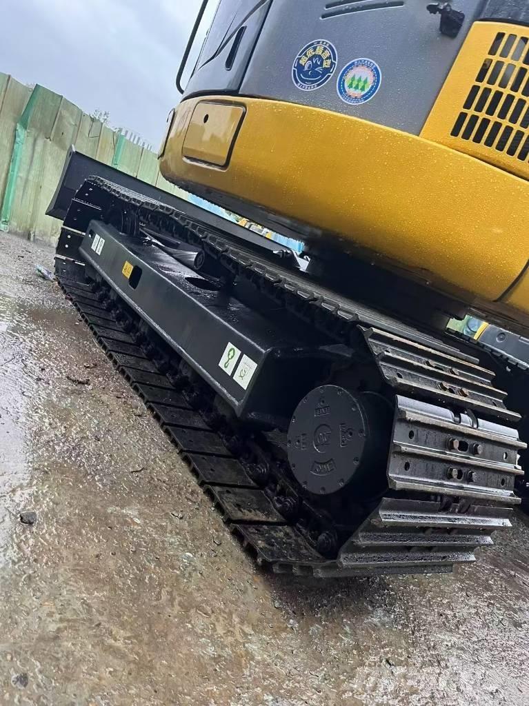 Komatsu PC 78 Kāpurķēžu ekskavatori