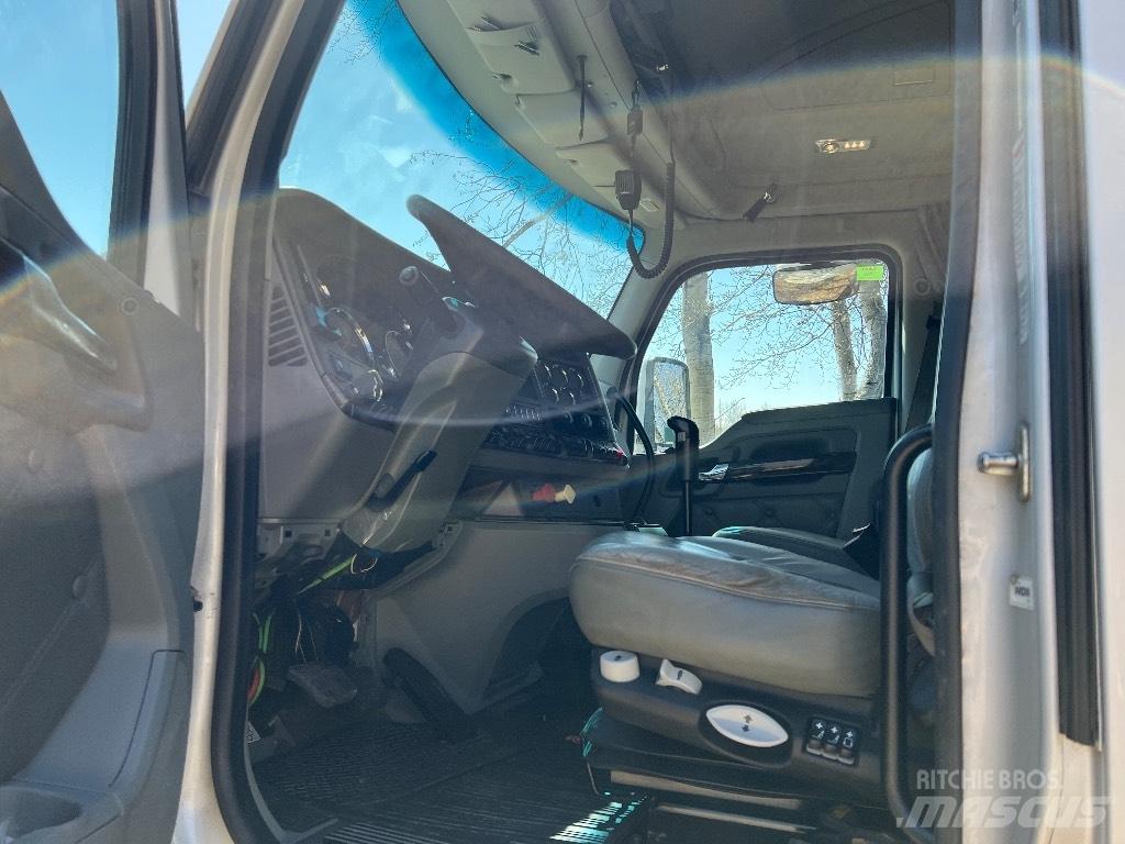 Kenworth T680 Vilcēji