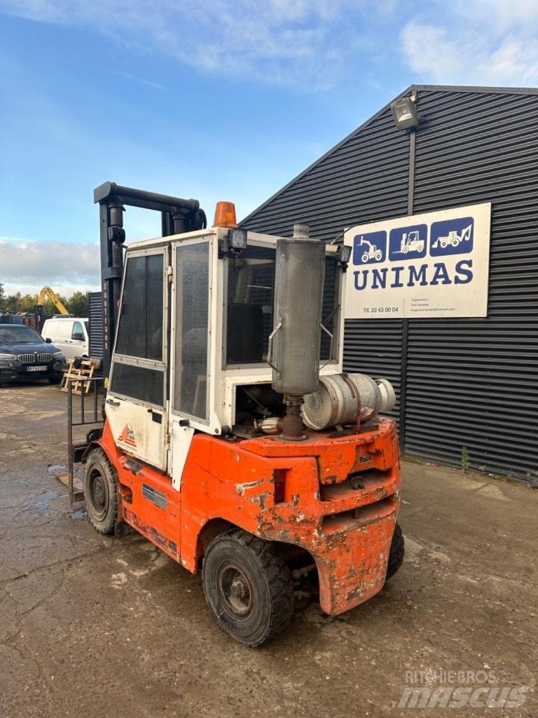 Dantruck 3004 Tehnika ar dīzeļa dzinēju