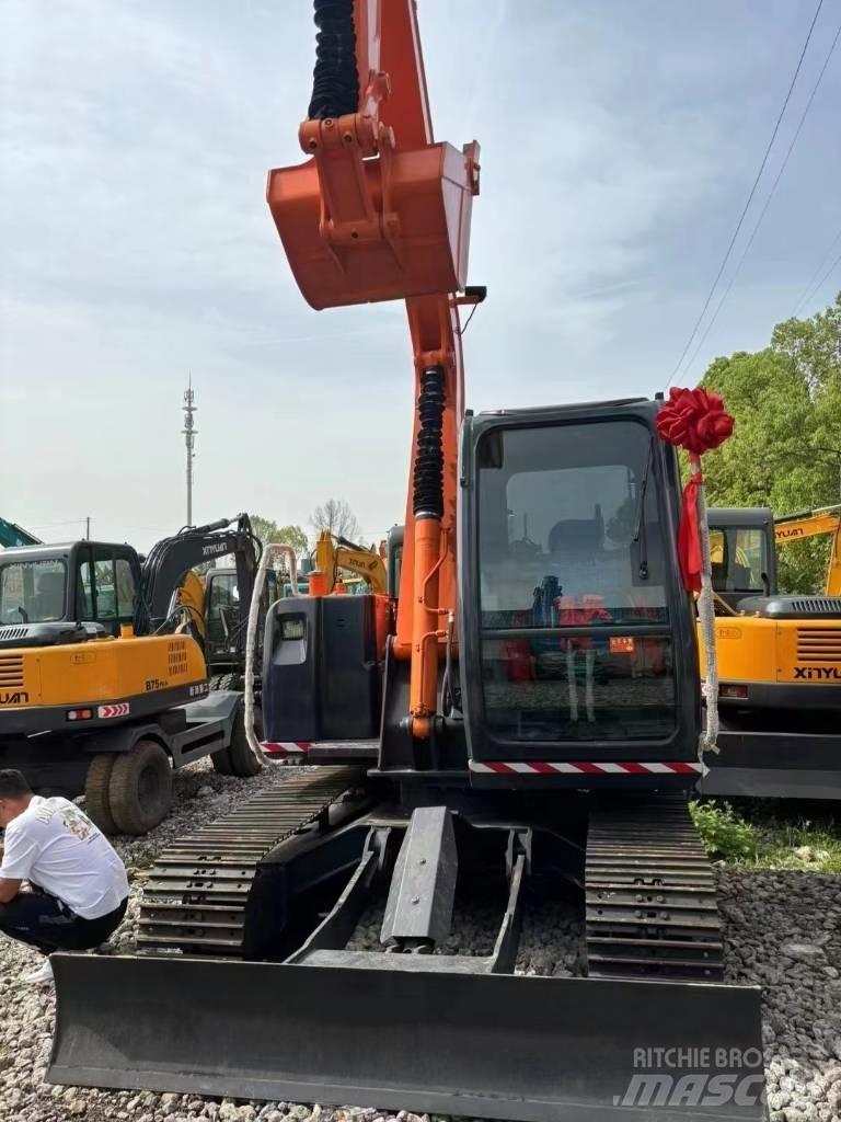 Hitachi ZX 70 Kāpurķēžu ekskavatori