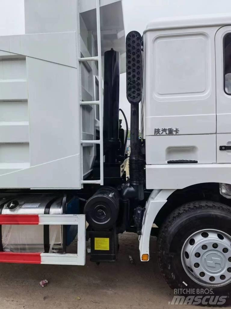 Shacman F3000 6X4 Pašizgāzējs