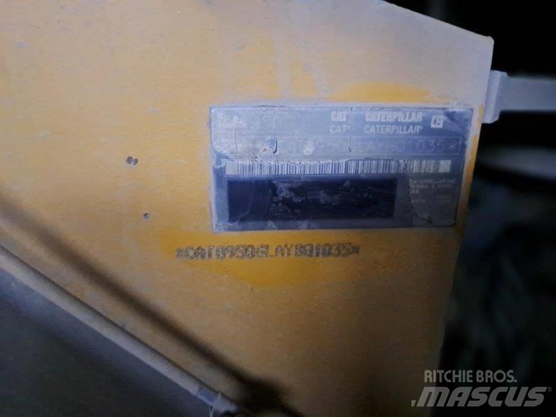 CAT 950 Iekrāvēji uz riteņiem