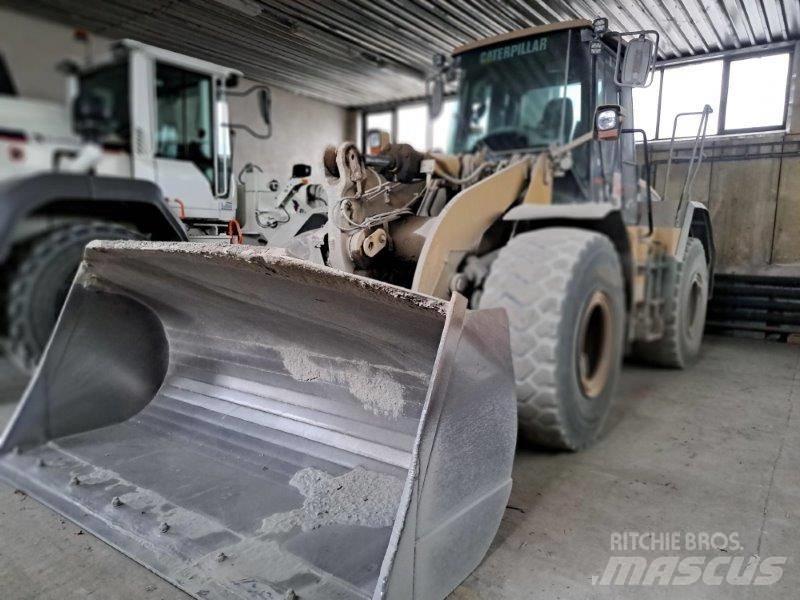 CAT 950 Iekrāvēji uz riteņiem