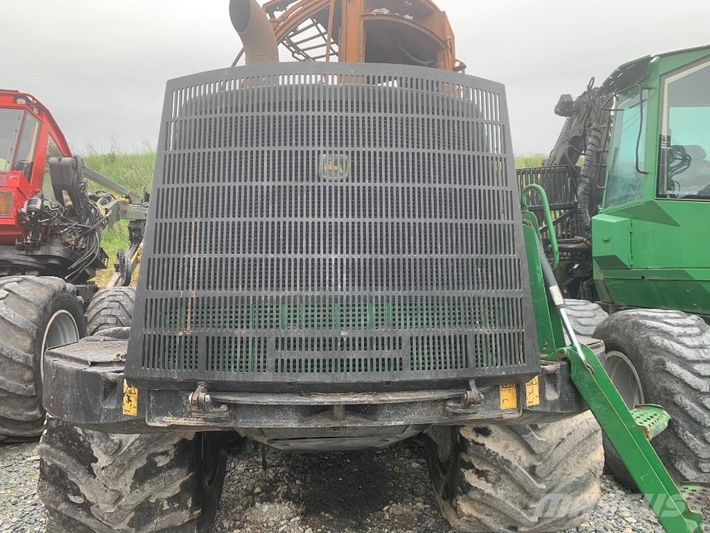 John Deere 1110 E Kabīnes un interjers