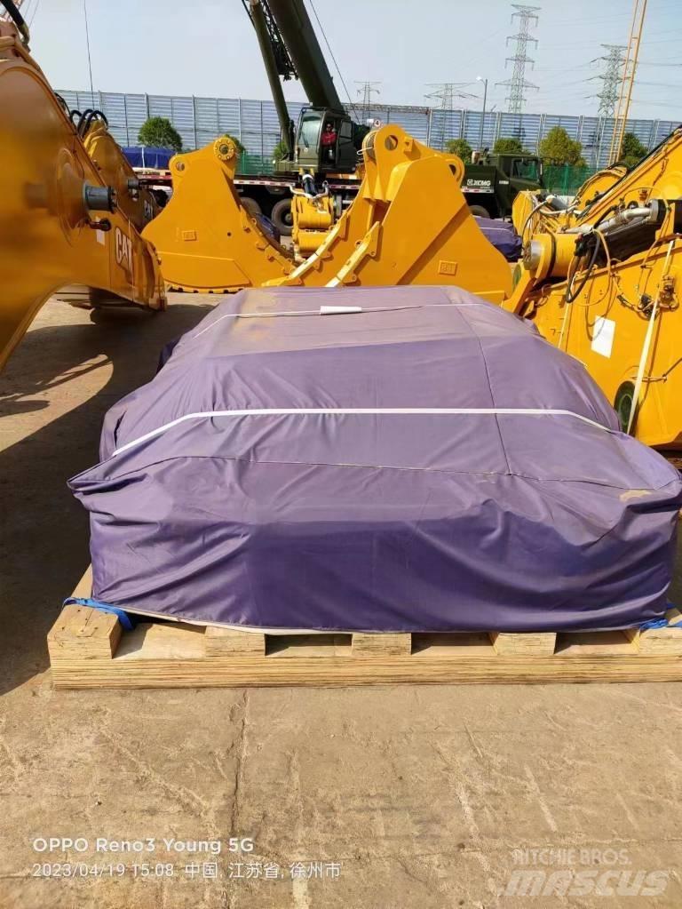 CAT 395 Kāpurķēžu ekskavatori