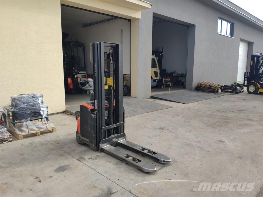 BT SWE120 Pašgājēji krautnētāji